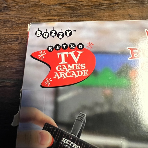 Buzzy Retro Handheld TV Game Arcade 200 Built In Sports,Racing,Action,Puzzle - Picture 4 of 4